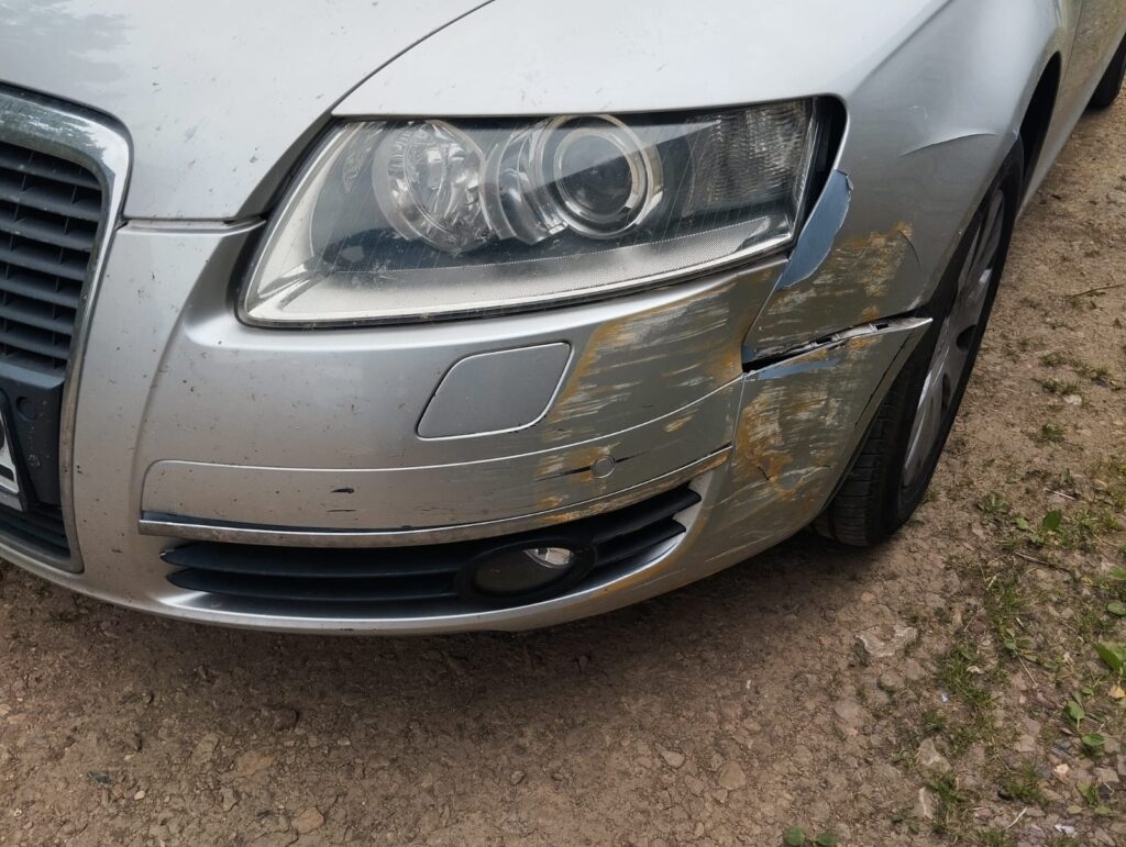 Niewielkie uszkodzenia auta w naszym skupie