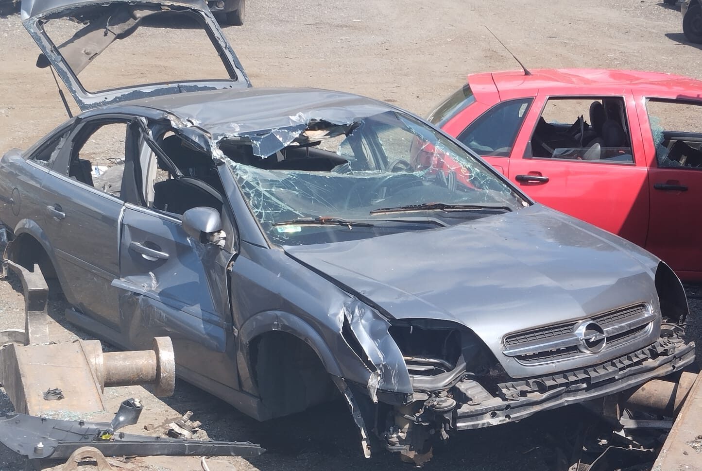 samochód powypadkowy w skupie aut